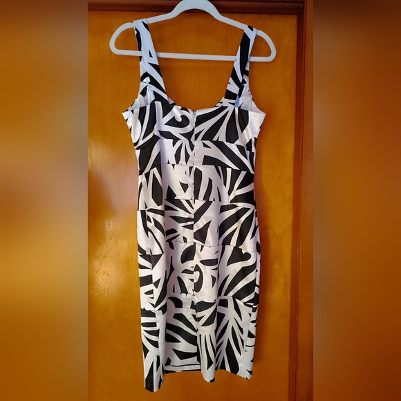 White House Black Market Abstract Midi Dress | NWOT EXCELLENT CONDITION! - Picture 5 of 8